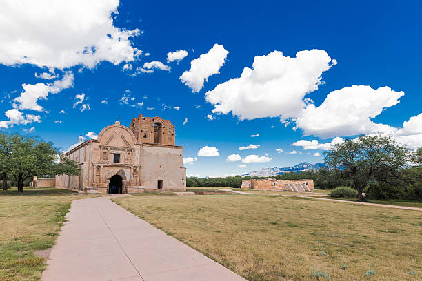 トゥマカコリ - tumacacori national historical park ストックフォトと画像