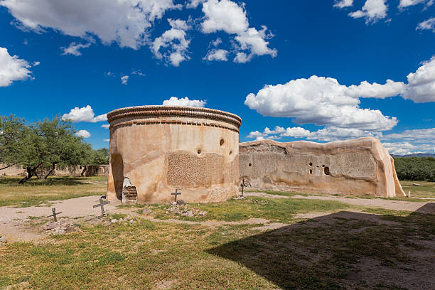 トゥマカコリ - tumacacori national historical park ストックフォトと画像