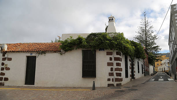istock Calle Duque de la Torre, Arona, Tenerife 621475040