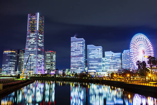 istock Yokohama skyline at night 621489138