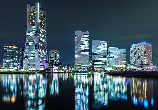 istock Yokohama skyline at night 621489298