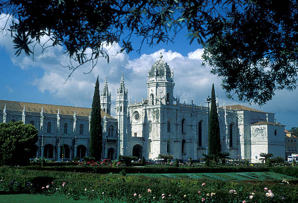 istock EUROPE PORTUGAL LISBON BELEM JERONIMOS MONASTERY 621492366