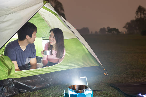 人々はキャンプをしている - tent camping dome tent single object ストックフォトと画像
