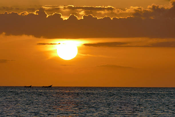 istock Incredibly beautiful sunset on the azure ocean 621576136