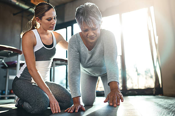 istock Reversing muscle decline with the help of a physical therapist 621582380
