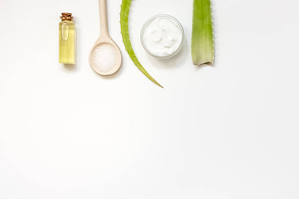 istock Alternative skin care aloe vera top view on white background 621585022