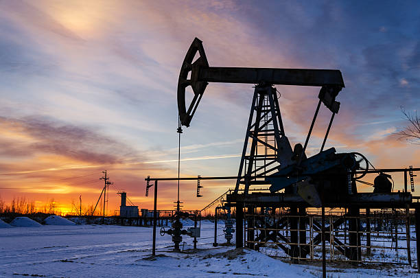 istock Oil pump, wellhead, pipeline silhouette 621588658