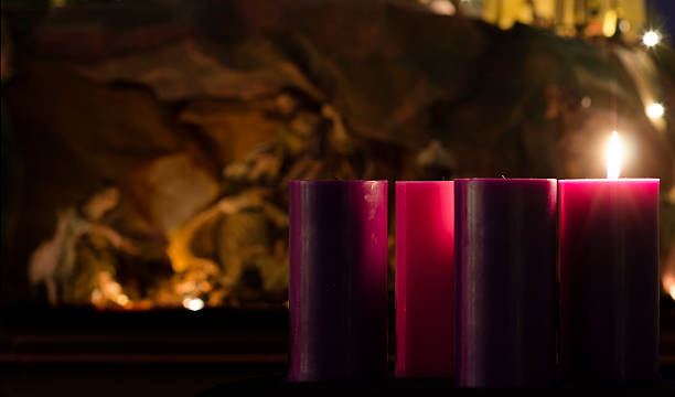 advent candles and creche week 1 - advent bildbanksfoton och bilder