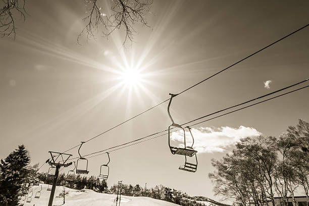 istock Ski lift going to the mountain 621610734