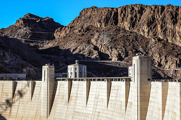 istock The Hoover dam - Nevarda, USA - 2016 621615704