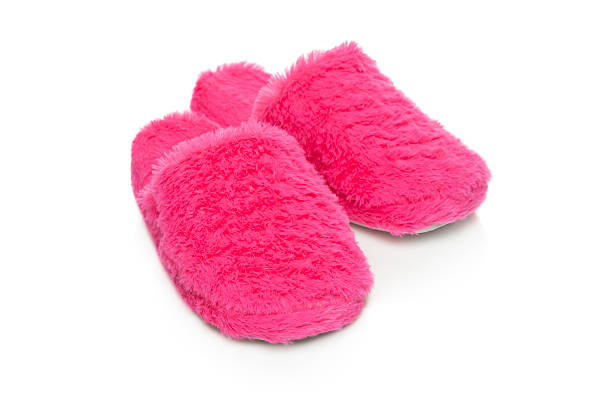 różowe pantofle - fuzzy pink slippers zdjęcia i obrazy z banku zdjęć