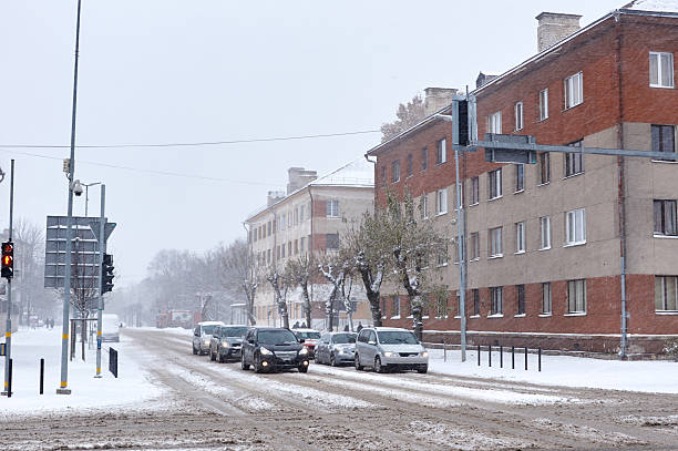 istock Snowfall in the city streets 621690690