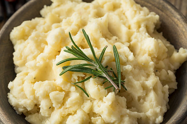 istock Homemade Thanksgiving Mashed Potatoes 621731570
