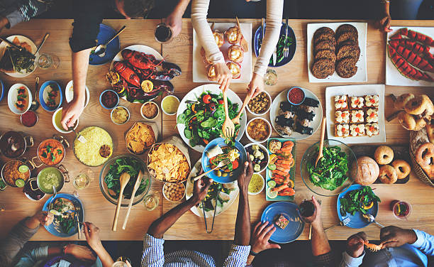 istock Brunch Choice Crowd Dining Food Options Eating Concept 621916580