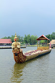 thai-royal-barge-erstklassigen-art-von-thailand.jpg?b=1&s=170x170&k=20&c=tRSKwE1teipi1dzMOHeJhc8vAOczW9RiAFDDEqHoP00=