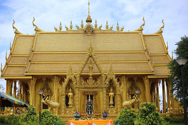 istock gold color church 621935336