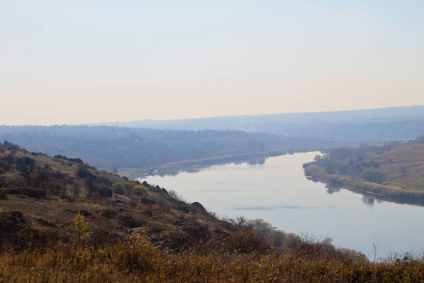 река южный буг в украине осенью - river water outdoors canyon стоковые фото и изображения