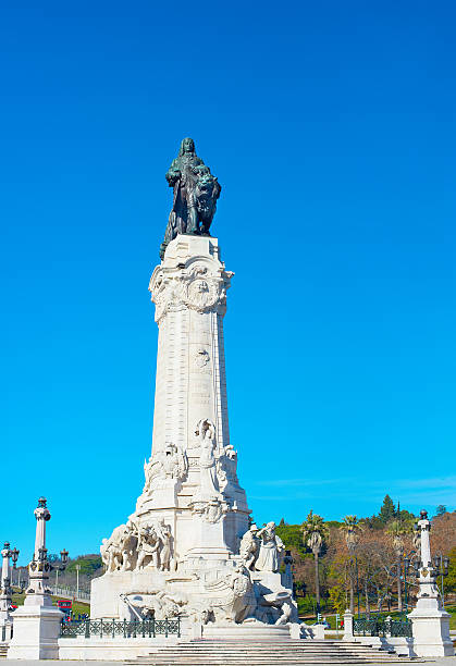 istock Marques do Pombal statue. Lisbon 622001028
