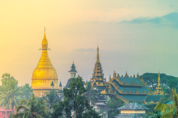 istock Maha Wizaya Pagoda, Yangon, Myanmar 622001072