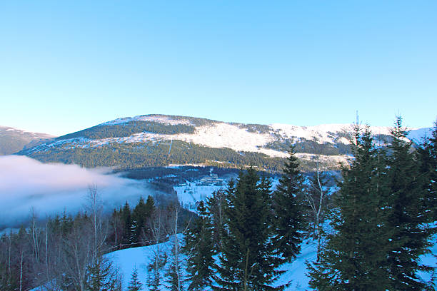 zimowy górski krajobraz - czech republic ski winter skiing zdjęcia i obrazy z banku zdjęć