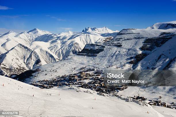 Les Deux Alpes Ski Resort In The French Alps Stock Photo - Download Image Now - Les Deux Alpes, Alpe-d'Huez, Skiing