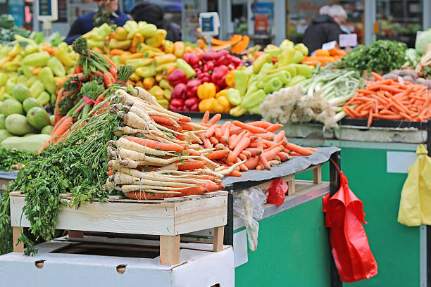 istock Market food piles 622034538