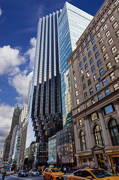 trump tower and blue sky, 5th avenue, manhattan, new york. - donald trump presidente dos estados unidos imagens e fotografias de stock