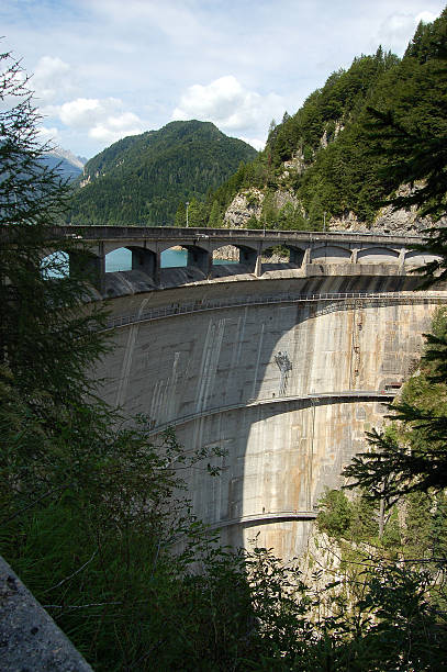 istock Sauris Dam - Friuli Venezia Giulia Italy 622065500