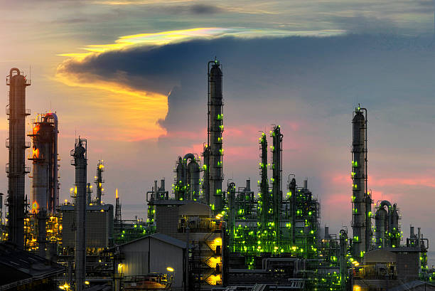 istock Oil refinery plant 622067668