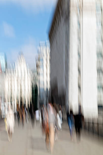 istock Blurred Business Commuters in London, England 622185364