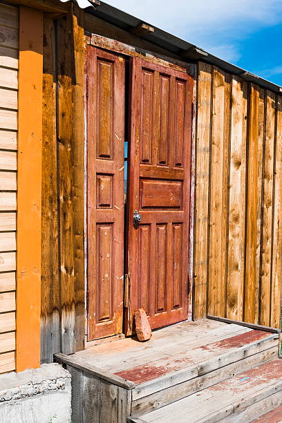 istock The door closes only brick 622189772