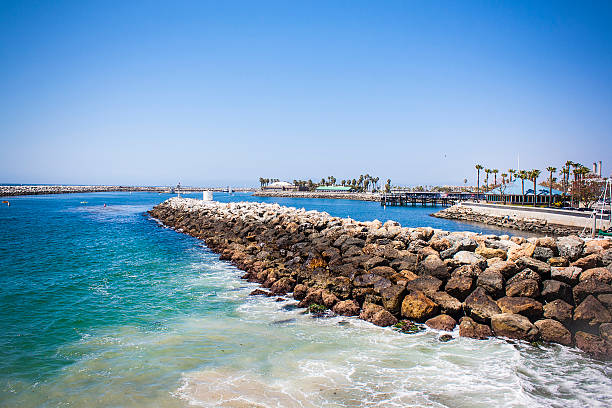 rock pier in redondo beach, california - redondo beach imagens e fotografias de stock