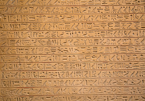 Hieroglyphs en la pared  photo