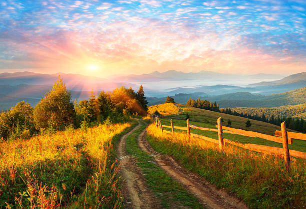 istock Dawn above the village of Vorokhta 622283380
