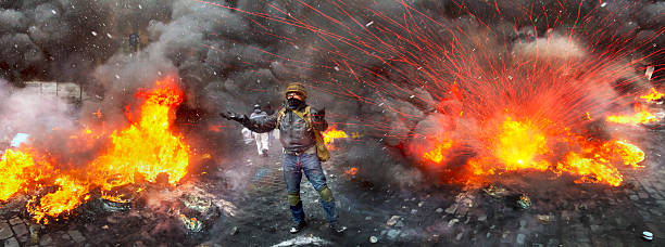 istock Confronting the government and opposition 622289404