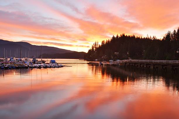 istock Deep Cove sunrise, North Vancouver 622293158