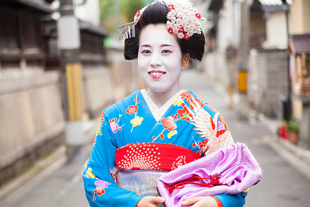 istock Geisha Looking at the Camera and Smiling 622298344