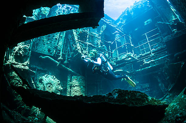 istock Chrisoula K and Diver 622312166
