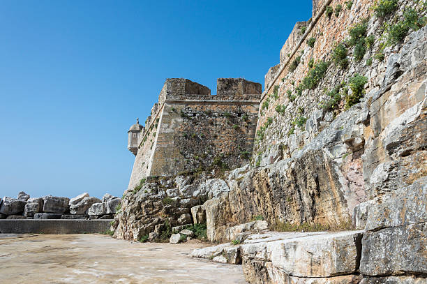 istock View of Peniche, Portugal 622319156
