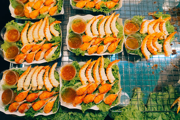istock Fried shrimp in Bangkok market 622419220