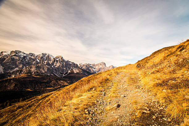istock Autumn morning in the alps 622434282