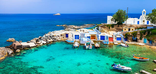 ミロス - 伝統的な村マンドラキア、ギリシャ - エーゲ海 ストックフォトと画像