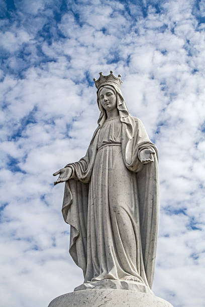 istock Statue of Mary 622511766
