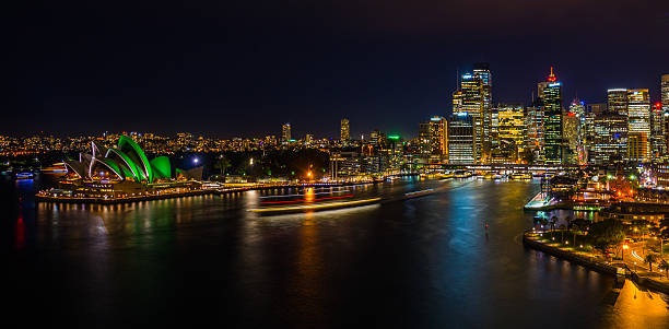 istock Nighttime Cityscape of Sydney Harbour 622527016