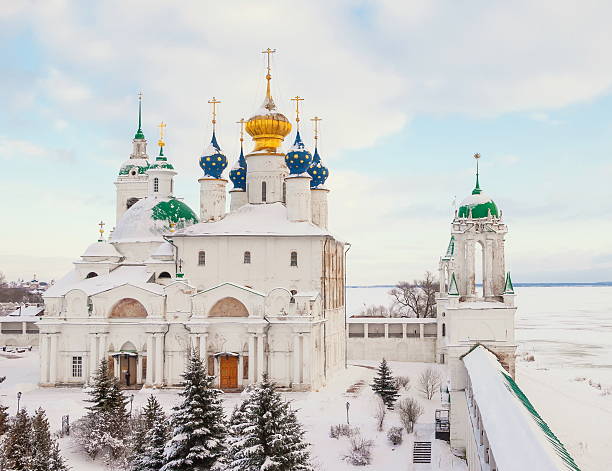 istock Rostov Veliky in winter 622528430