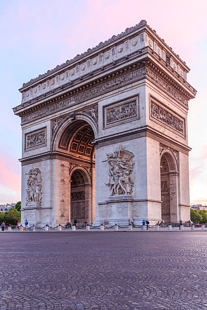 istock Arc de Triomphe Paris city at night 622785854