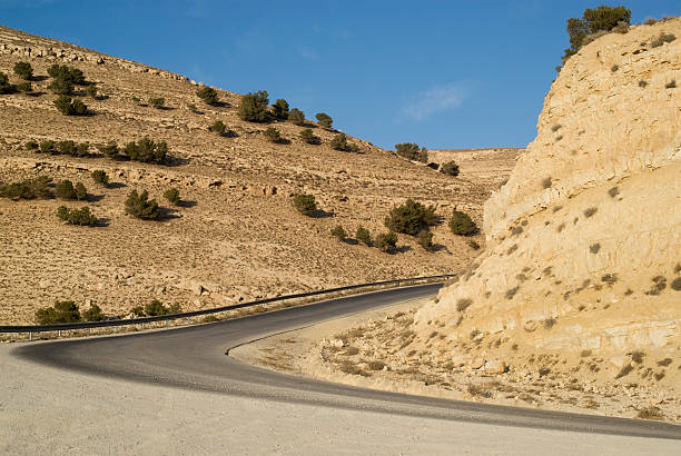 istock Curve in the road 622889532