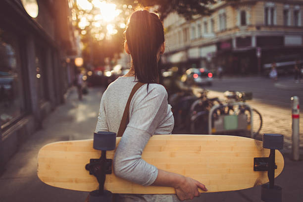 istock Skating the city 622889712
