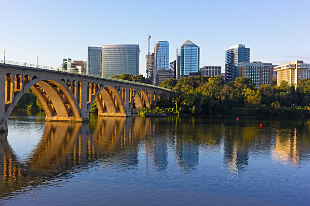 istock View on Potomac River from Georgetown Park in US capital. 622898016