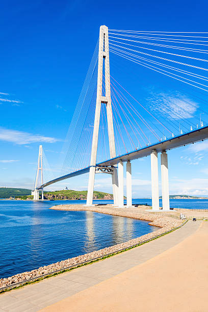 istock Russky Russian Bridge, Vladivostok 622901060